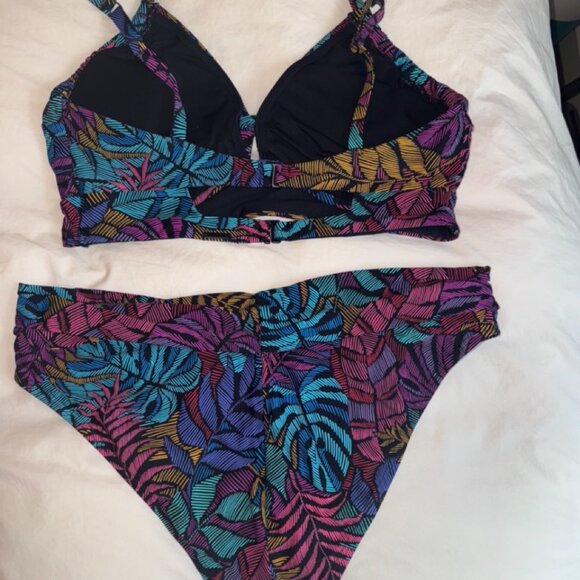 Sunsets Panama Palms Unforgettable Bikini Top 40DD - Picture 3 of 8